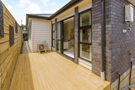 Photo of property in 2 Awaiti Way, Orewa, 0931