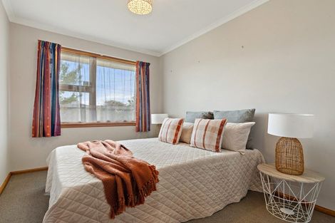 Photo of property in 33 Wingate Street, Redwood, Christchurch, 8051