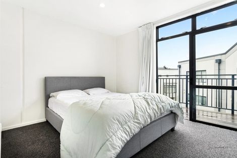 Photo of property in Krisley Court, 15/6 Ambrico Place, New Lynn, Auckland, 0600