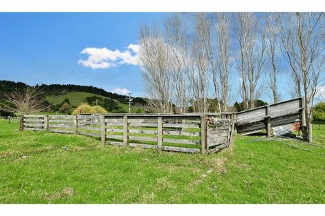Photo of property in 2882 Kaipara Coast Highway, Glorit, Warkworth, 0984