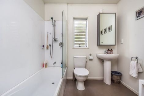 Photo of property in 433a West Coast Road, Glen Eden, Auckland, 0602