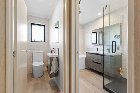 Photo of property in 8 Cleveland Heights, Kelvin Grove, Palmerston North, 4414