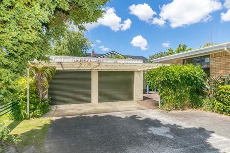 Photo of property in 56 Braid Road, St Andrews, Hamilton, 3200