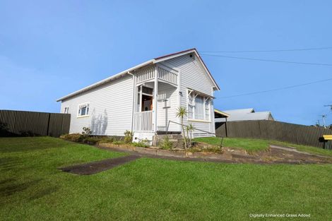 Photo of property in 30 Kowhai Street, Castlecliff, Whanganui, 4501