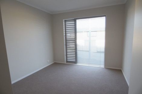 Photo of property in 32 Wallace Road, Hobsonville, Auckland, 0616