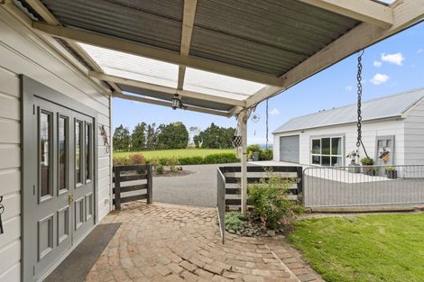 Photo of property in 2778 Kimbolton Road, Kimbolton, Feilding, 4777