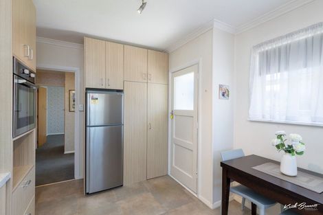 Photo of property in 46 Pine Avenue, Upper Hutt Central, Upper Hutt, 5018