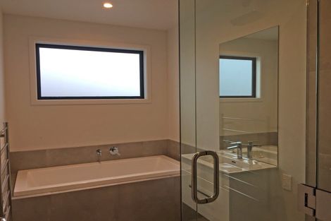 Photo of property in 18 Robrosa Street, Wanaka, 9305