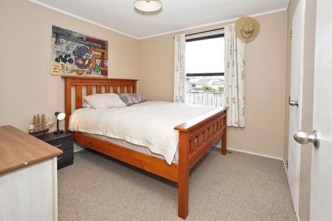 Photo of property in 2 Nyanza Street, Nawton, Hamilton, 3200