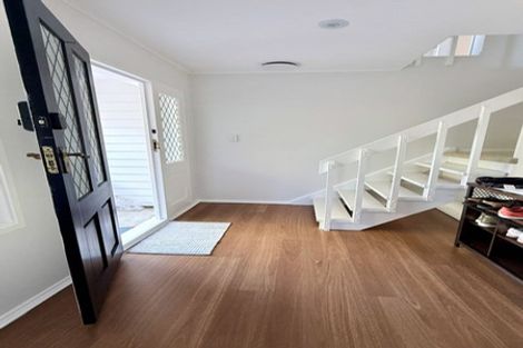 Photo of property in 71 Churton Drive, Churton Park, Wellington, 6037