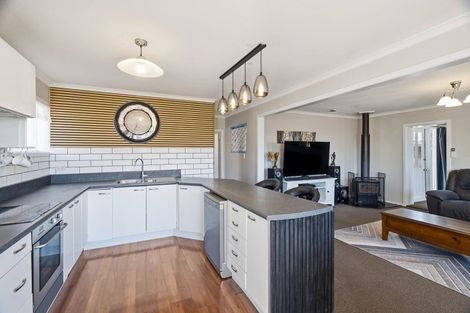 Photo of property in 17 Mortlake Street, Islington, Christchurch, 8042