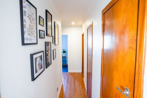 Photo of property in 14 Mahana Road, St Andrews, Hamilton, 3200