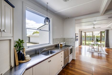 Photo of property in 3 Saint Andrews Road, Havelock North, 4130