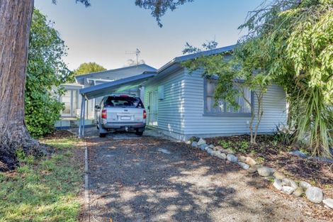 Photo of property in 88 Queenwood Road, Levin, 5510