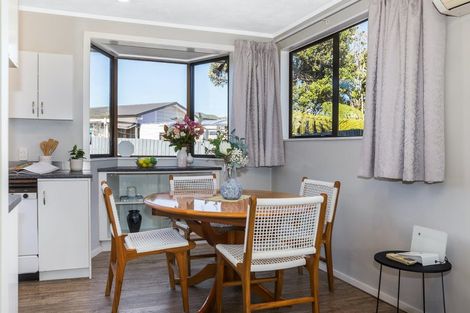 Photo of property in 2/27 Tama Street, Alicetown, Lower Hutt, 5010