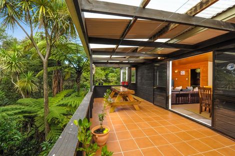 Photo of property in 7 Hayes Road, Henderson Valley, Auckland, 0612