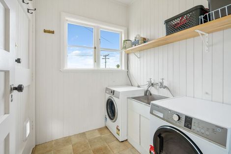 Photo of property in 37 Puketai Street, Andersons Bay, Dunedin, 9013