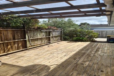 Photo of property in 59 Chilcott Road, Henderson, Auckland, 0612