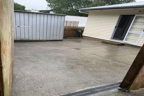 Photo of property in 25 Glenfern Road, Mellons Bay, Auckland, 2014