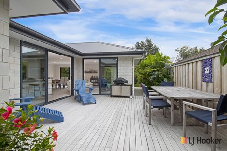 Photo of property in 11 Ian Place, Waihi Beach, 3611