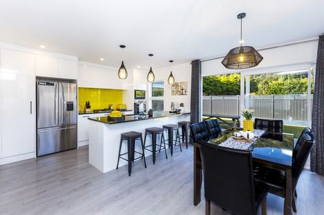 Photo of property in 21 Salisbury Crescent, Wallaceville, Upper Hutt, 5018