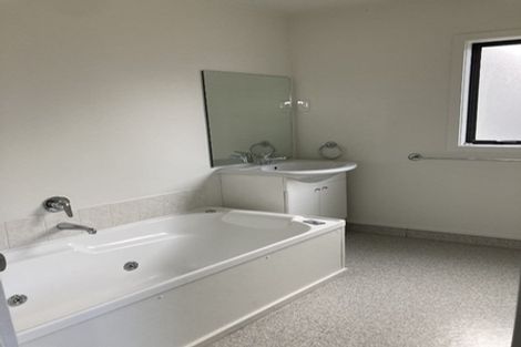 Photo of property in 8b Mckellar Court, Cromwell, 9310