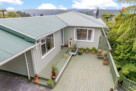 Photo of property in 176 Normandale Road, Normandale, Lower Hutt, 5010