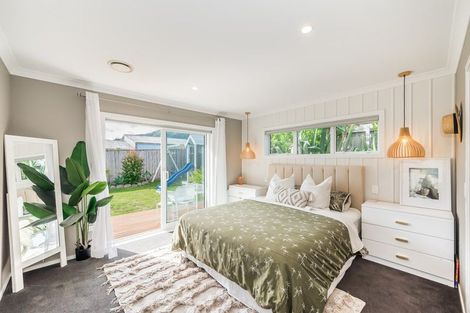 Photo of property in 10 Mahia Lane, Waikanae, 5036