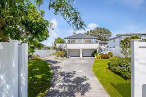 Photo of property in 31 Covil Avenue, Te Atatu South, Auckland, 0610