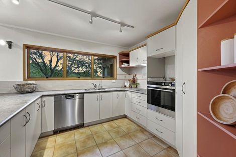 Photo of property in 39 Robinson Road, Whitianga, 3510