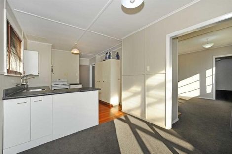 Photo of property in 28 Avro Crescent, Hornby, Christchurch, 8042