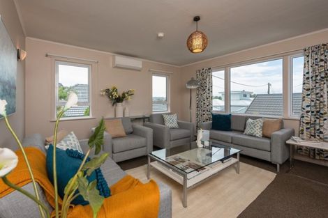 Photo of property in 186b Queens Drive, Lyall Bay, Wellington, 6022