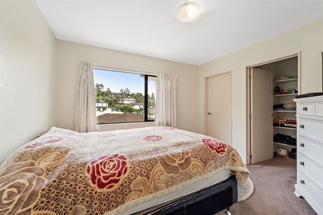 Photo of property in 16 Landvale Court, Browns Bay, Auckland, 0630