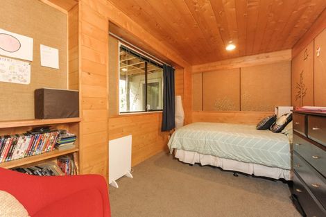 Photo of property in 7 Hayes Road, Henderson Valley, Auckland, 0612