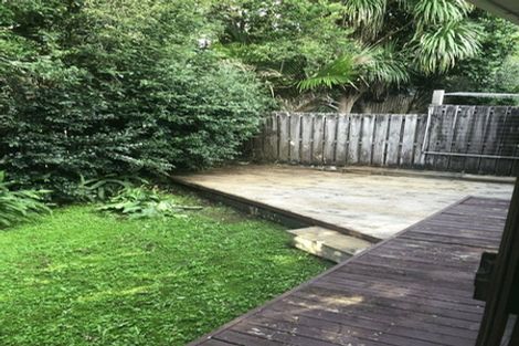 Photo of property in 2/17 Paris Place, Birkenhead, Auckland, 0626