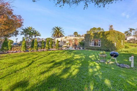 Photo of property in 14 Station Road, Huapai, Kumeu, 0810