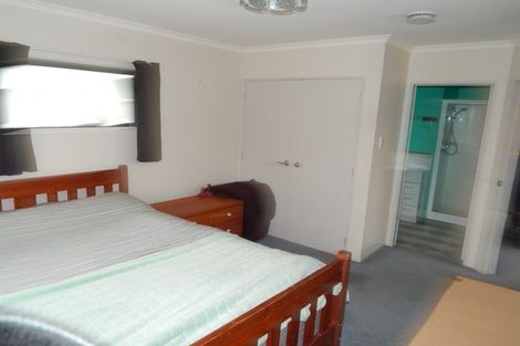 Photo of property in 29 Russell Street, Westport, 7825