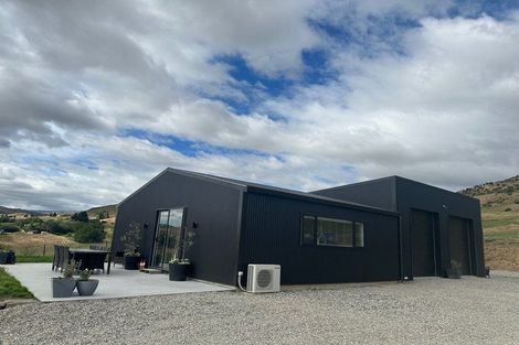 Photo of property in 218 Hawksburn Road, Nevis, Cromwell, 9384