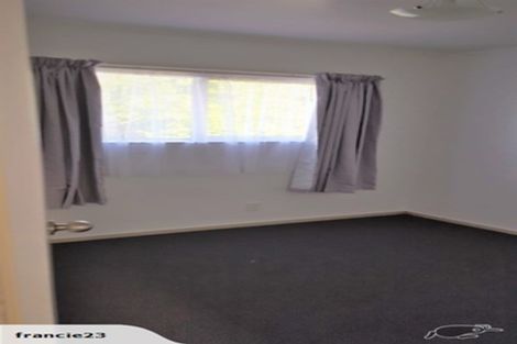 Photo of property in 1/62 Target Road, Totara Vale, Auckland, 0629