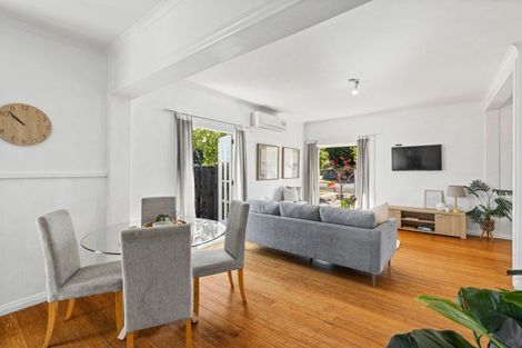 Photo of property in 11 Dustin Street, Gonville, Whanganui, 4501