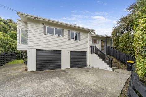 Photo of property in 5a Julia Place, Tawa, Wellington, 5028