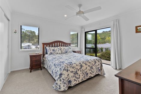 Photo of property in 18 Applemoors Way, Riverhead, 0820