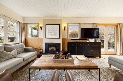 Photo of property in 27 Manse Road, Arrowtown, 9302