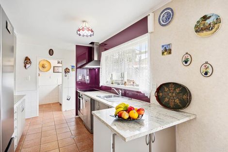 Photo of property in 16 Kurnell Drive, Botany Downs, Auckland, 2010