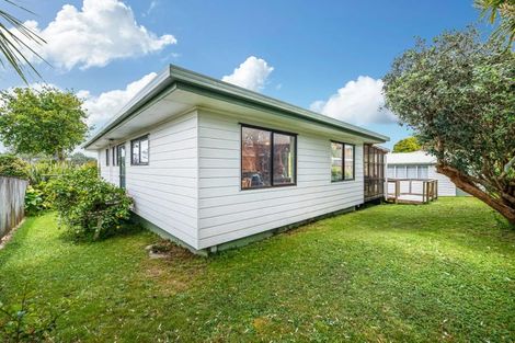 Photo of property in 59b Glendene Avenue, Glendene, Auckland, 0602