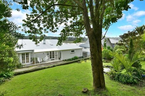 Photo of property in 260 Wade River Road, Wade Heads, Whangaparaoa, 0932