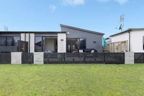 Photo of property in 3 Rose Lane, Papamoa, 3118