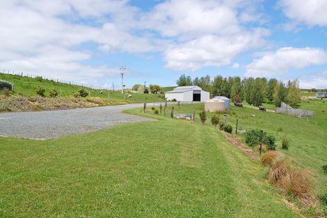 Photo of property in 924 Oneriri Road, Kaiwaka, 0573