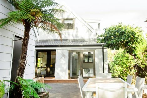 Photo of property in 266 Victoria Avenue, Hokowhitu, Palmerston North, 4410