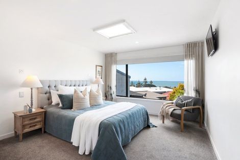 Photo of property in 1 Newhaven Terrace, Mairangi Bay, Auckland, 0630